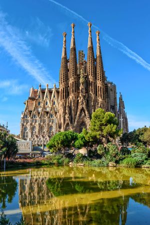 Modelo colgante con pesos colocados estratégicamente por Gaudí para dibujar los planos de la Sagrada Familia
