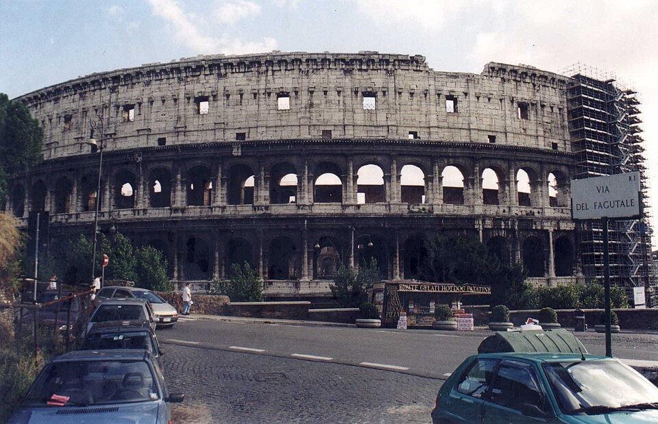 Archivo:Coliseo.jpg