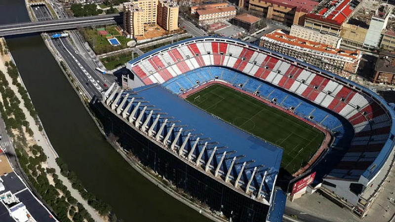 Archivo:EstadioVicenteCalderon.jpg