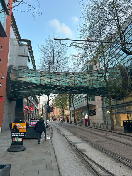 Archivo:Puente hiperbolico.jpg